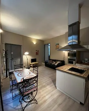 Grand T3 à coté Musée, Place Carnot, Centre Ville Carcassonne Extérieur photo
