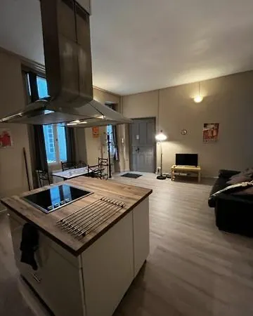 Grand T3 à coté Musée, Place Carnot, Centre Ville Carcassonne Extérieur photo